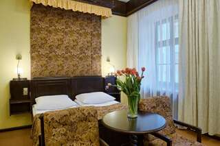 Отель Hotel Dwór Polski Вроцлав Двухместный номер с 2 отдельными кроватями-5